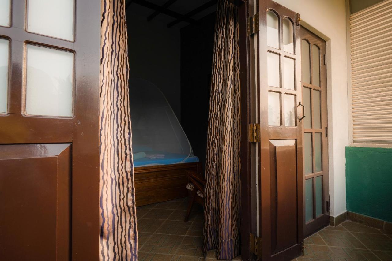 Lilly Palace Villa Guest House Negombo Exteriör bild